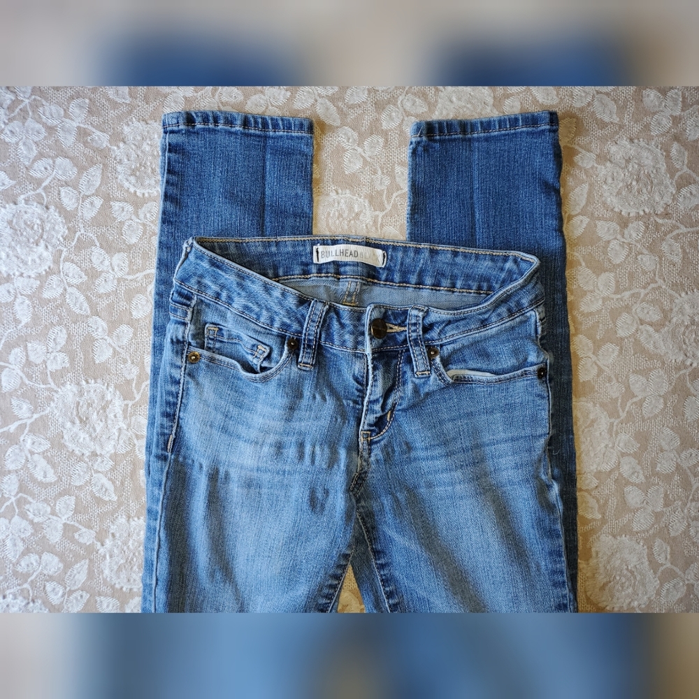 Bullhead Distressed Super Skinny Jeans, Size 1 REG